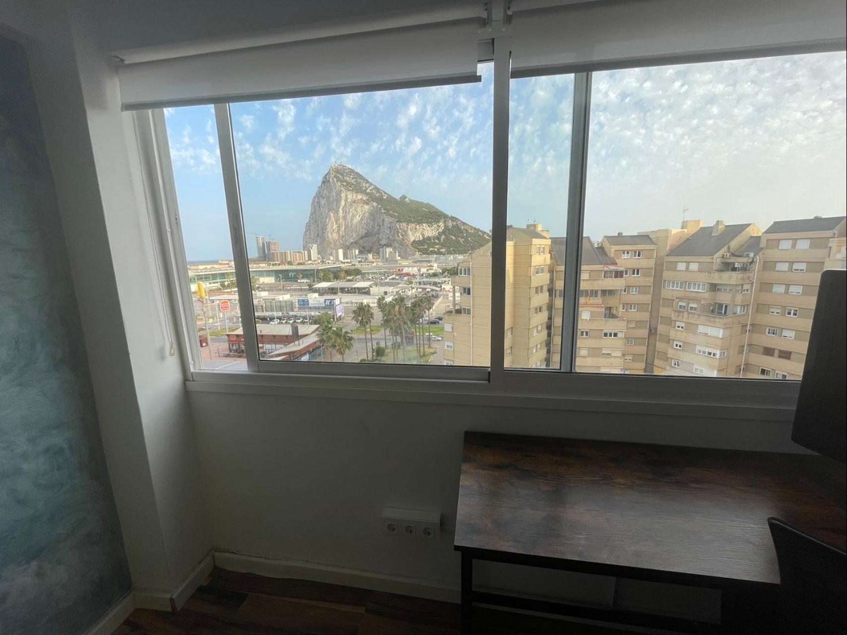Closest Room To Gibraltar Border La Linea de la Concepcion Bagian luar foto